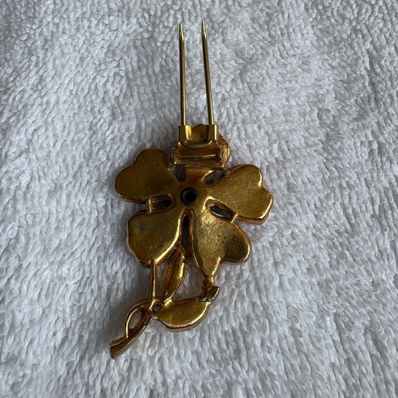 Vintage White & Red Enamel Antique Flower Brooch Pin - Picture 2 of 7